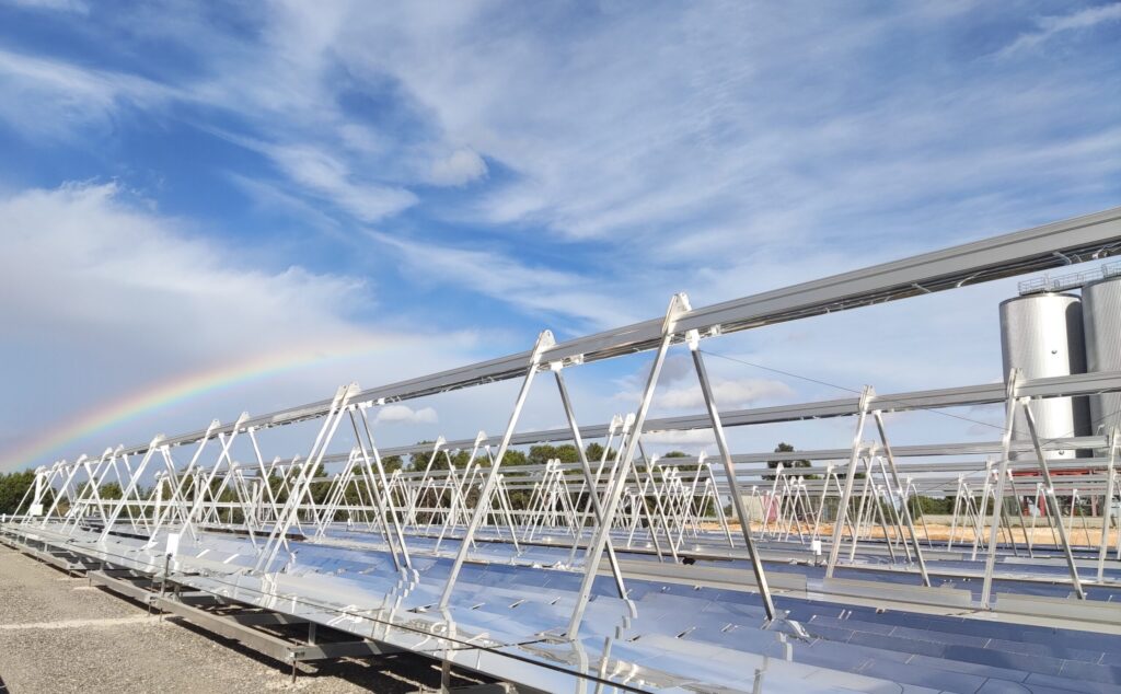 Cerveza con vapor solar: un caso teórico de transición energética en la industria agroalimentaria
